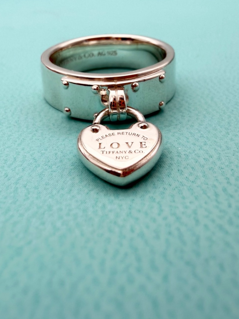 Tiffany & Co size 8.25 Return to Love rtt lock dangle ring - Picture 8 of 12